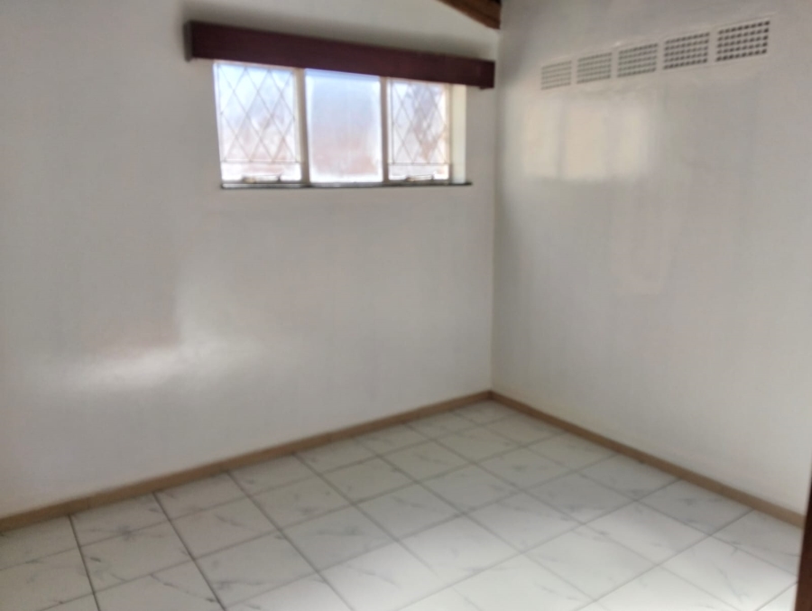 To Let 5 Bedroom Property for Rent in Fort Gale Eastern Cape